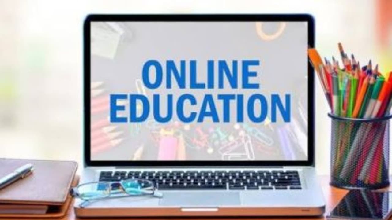 ইউনিয়ন বাজেটে শিক্ষাক্ষেত্রের প্রত্যাশা,৬ শতাংশ জিডিপি বরাদ্দের সঙ্গে জোড় দিতে হবে অনলাইন প্রশিক্ষণেও ইউনিয়ন বাজেটে শিক্ষাক্ষেত্রের প্রত্যাশা,৬ শতাংশ জিডিপি বরাদ্দের সঙ্গে জোড় দিতে হবে অনলাইন প্রশিক্ষণেও