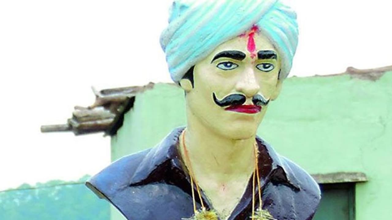 అడవి దున్నకు కొమురం భీమ్ పేరు.. ఆదివాసీల నిరసన, వెనక్కి తగ్గిన నెహ్రూ జూ అడవి దున్నకు కొమురం భీమ్ పేరు.. ఆదివాసీల నిరసన, వెనక్కి తగ్గిన నెహ్రూ జూ