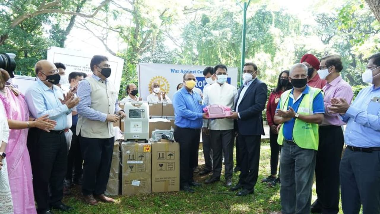 ಬೌರಿಂಗ್ ಆಸ್ಪತ್ರೆಗೆ 20 ವೆಂಟಿಲೇಟರ್, 50 ಆಮ್ಲಜನಕ ಸಾಂದ್ರಕ ಕೊಡುಗೆ ಬೌರಿಂಗ್ ಆಸ್ಪತ್ರೆಗೆ 20 ವೆಂಟಿಲೇಟರ್, 50 ಆಮ್ಲಜನಕ ಸಾಂದ್ರಕ ಕೊಡುಗೆ