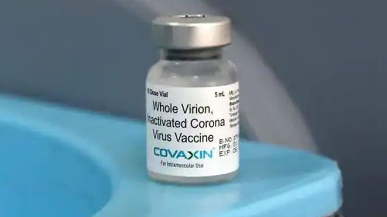 ICMR की स्टडी में दावा कोरोना के डेल्टा बीटा वेरिएंट्स के खिलाफ एंटीबॉडी को मजबूत रखती है कोवैक्सिन ICMR की स्टडी में दावा कोरोना के डेल्टा बीटा वेरिएंट्स के खिलाफ एंटीबॉडी को मजबूत रखती है कोवैक्सिन