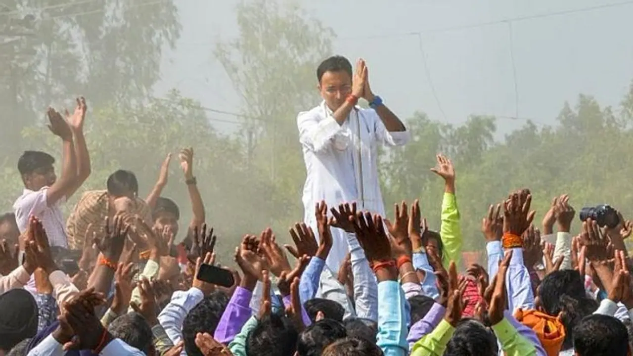 Congress hits a new low, equates Jitin Prasada with garbage