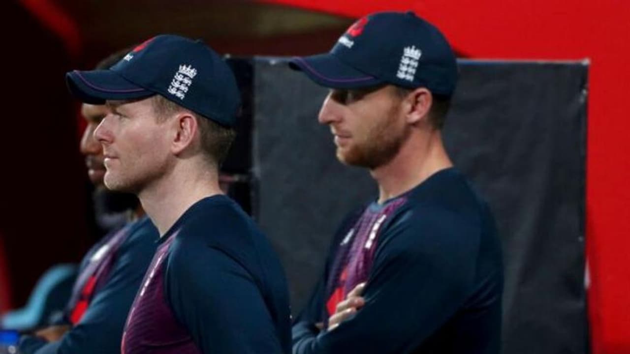 ഇന്ത്യൻ താരങ്ങളുടെ ഇംഗ്ലീഷിനെ പരിഹസിക്കുന്ന ട്വീറ്റുകൾ; മോർഗനും ബട്ലർക്കുമെതിരെ അന്വേഷണം ഇന്ത്യൻ താരങ്ങളുടെ ഇംഗ്ലീഷിനെ പരിഹസിക്കുന്ന ട്വീറ്റുകൾ; മോർഗനും ബട്ലർക്കുമെതിരെ അന്വേഷണം