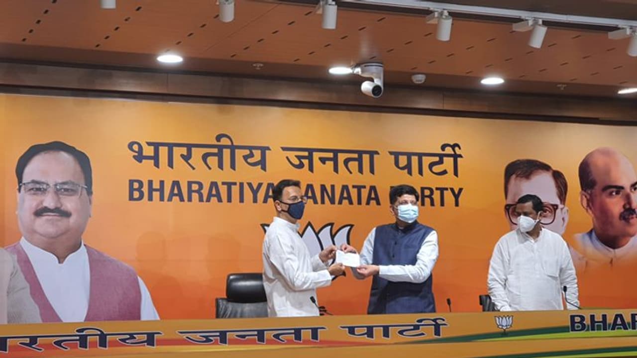 भाजपा में जितिन : हेमंत बिस्वा सरमा का कांग्रेस पर तंज; बर्बाद और दिशाहीन टाइटैनिक का डूबना जारी भाजपा में जितिन : हेमंत बिस्वा सरमा का कांग्रेस पर तंज; बर्बाद और दिशाहीन टाइटैनिक का डूबना जारी