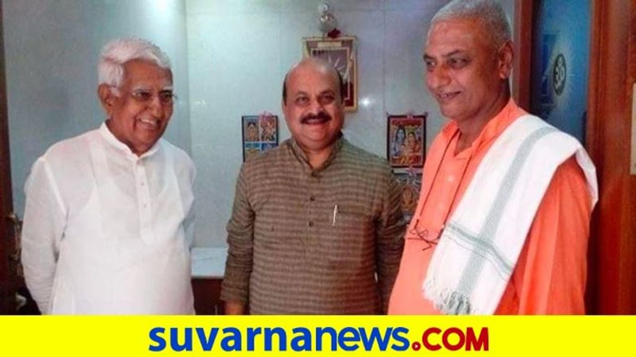 CM ಉದಾಸಿ ಜೊತೆಗಿನ ಆ ದಿನಗಳನ್ನ ಮೆಲುಕು ಹಾಕಿದ ಗೃಹ ಸಚಿವ CM ಉದಾಸಿ ಜೊತೆಗಿನ ಆ ದಿನಗಳನ್ನ ಮೆಲುಕು ಹಾಕಿದ ಗೃಹ ಸಚಿವ