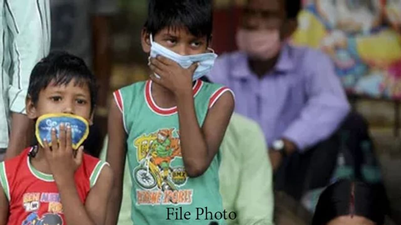 कोरोना संक्रमित बच्चों के लिए DGHS ने जारी की नई गाइडलाइन, जानिए सीटी स्कैन और रेमडेसिविर को लेकर क्या कहा कोरोना संक्रमित बच्चों के लिए DGHS ने जारी की नई गाइडलाइन, जानिए सीटी स्कैन और रेमडेसिविर को लेकर क्या कहा