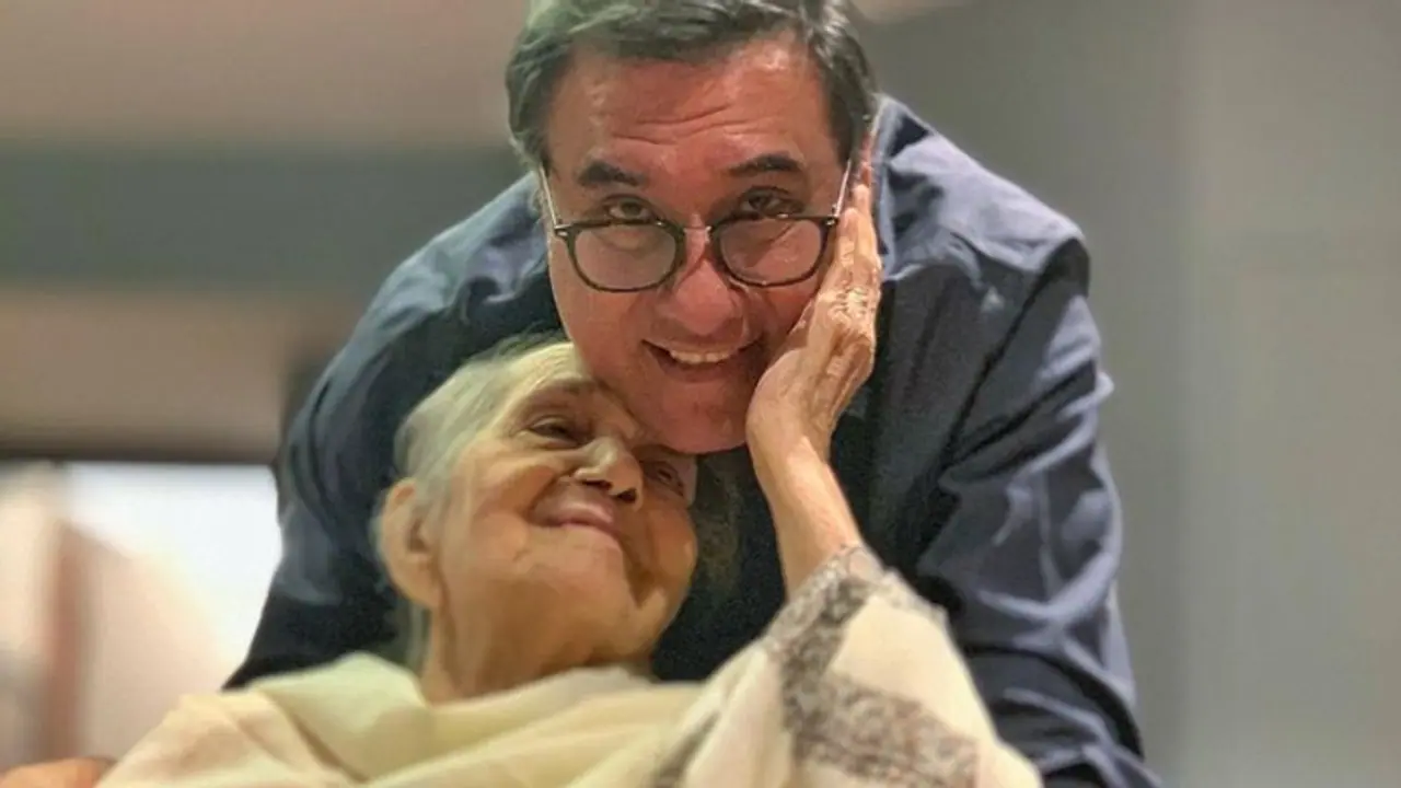 Sad News: बोमन ईरानी पर टूटा दुखों का पहाड़, मां ने कहा दुनिया को अलविदा, लिखी इमोशनल पोस्ट Sad News: बोमन ईरानी पर टूटा दुखों का पहाड़, मां ने कहा दुनिया को अलविदा, लिखी इमोशनल पोस्ट