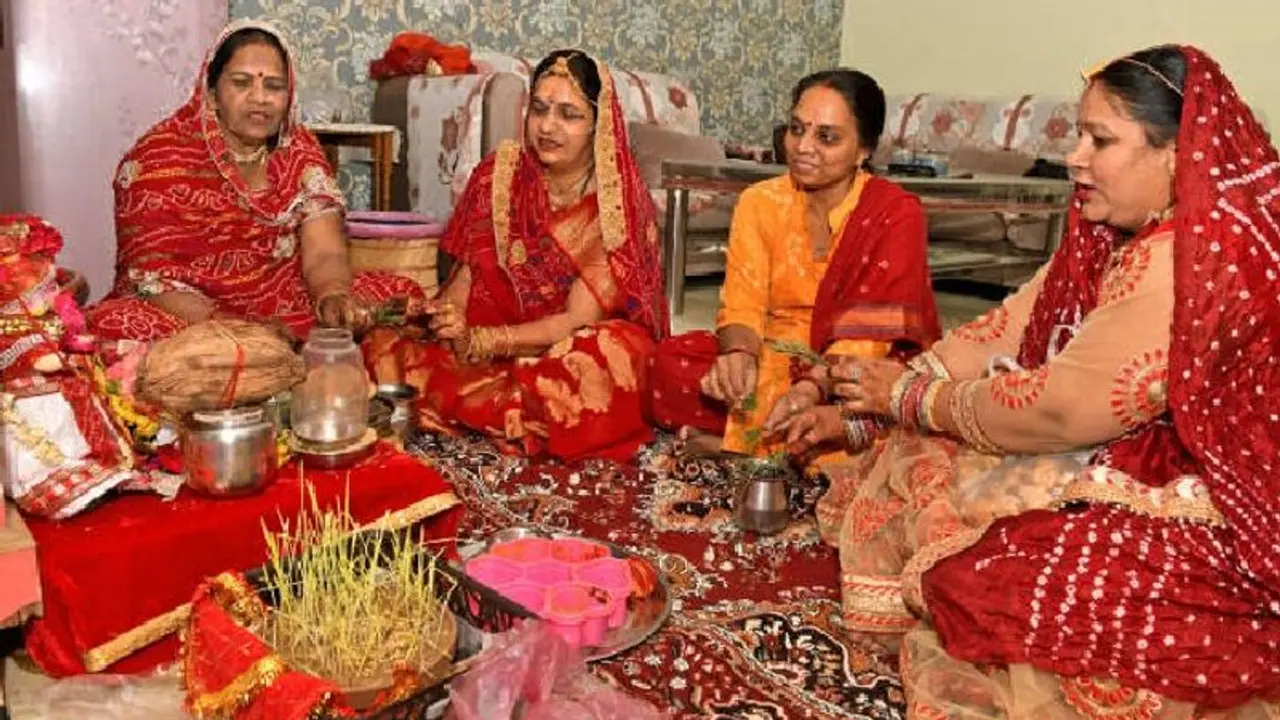 আজ সাবিত্রী ব্রত, জানুন সূর্যগ্রহণের মধ্যেই পুজো করার তাৎপর্য, বিশেষ নিয়ম আজ সাবিত্রী ব্রত, জানুন সূর্যগ্রহণের মধ্যেই পুজো করার তাৎপর্য, বিশেষ নিয়ম