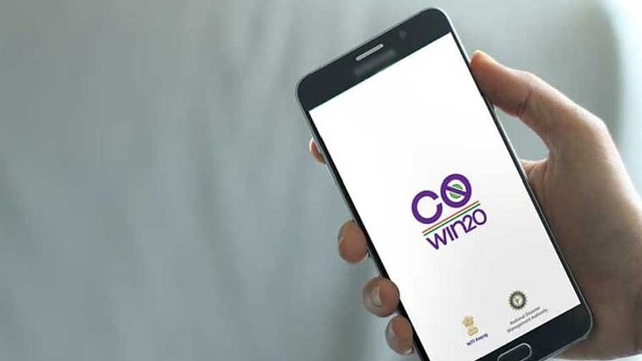 কোউইন অ্যাপ থেকে হ্যাকারদের হাতে পৌঁছে যাচ্ছে ব্যক্তিগত তথ্য, কী বলছে স্বাস্থ্যমন্ত্রক