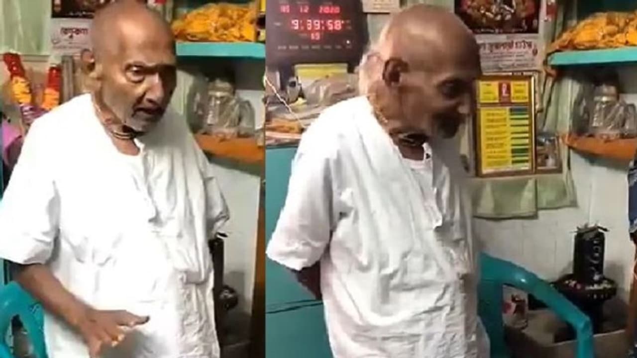 ಲಸಿಕೆ ಹಾಕಿಸಿದ ಅತ್ಯಂತ ಹಿರಿಯ ವ್ಯಕ್ತಿ; ಯುವಕರ ನಾಚಿಸಿದ 125 ವರ್ಷದ ಸ್ವಾಮೀಜಿ! ಲಸಿಕೆ ಹಾಕಿಸಿದ ಅತ್ಯಂತ ಹಿರಿಯ ವ್ಯಕ್ತಿ; ಯುವಕರ ನಾಚಿಸಿದ 125 ವರ್ಷದ ಸ್ವಾಮೀಜಿ!