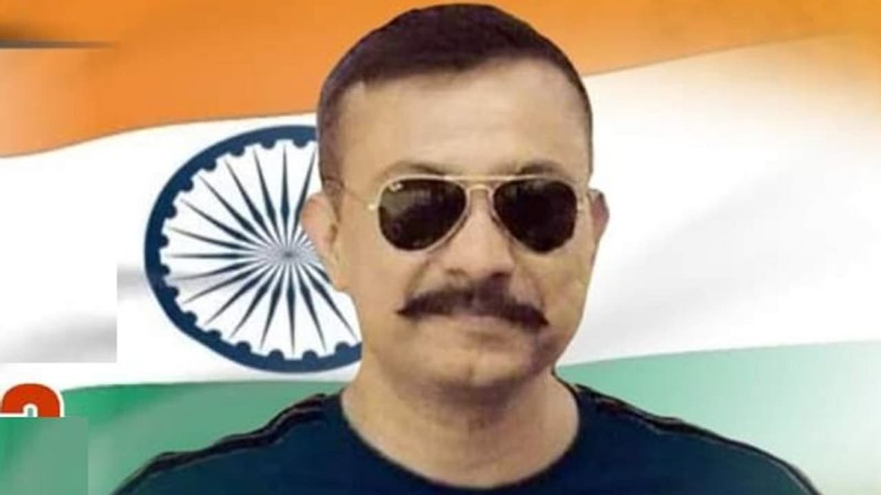 ಉಗ್ರರ 9 ಗುಂಡಿಗೆ ಎದೆಯೊಡ್ಡಿ ಸಾವನ್ನೇ ಗೆದ್ದು ಬಂದ ಕಮಾಂಡರ್ ಚೇತನ್ಗೆ ಕೊರೋನಾ! ಉಗ್ರರ 9 ಗುಂಡಿಗೆ ಎದೆಯೊಡ್ಡಿ ಸಾವನ್ನೇ ಗೆದ್ದು ಬಂದ ಕಮಾಂಡರ್ ಚೇತನ್ಗೆ ಕೊರೋನಾ!