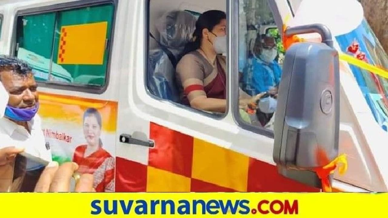 ಆ್ಯಂಬುಲೆನ್ಸ್‌ ಚಾಲಾಯಿಸಿದ ಶಾಸಕಿ ಅಂಜಲಿ