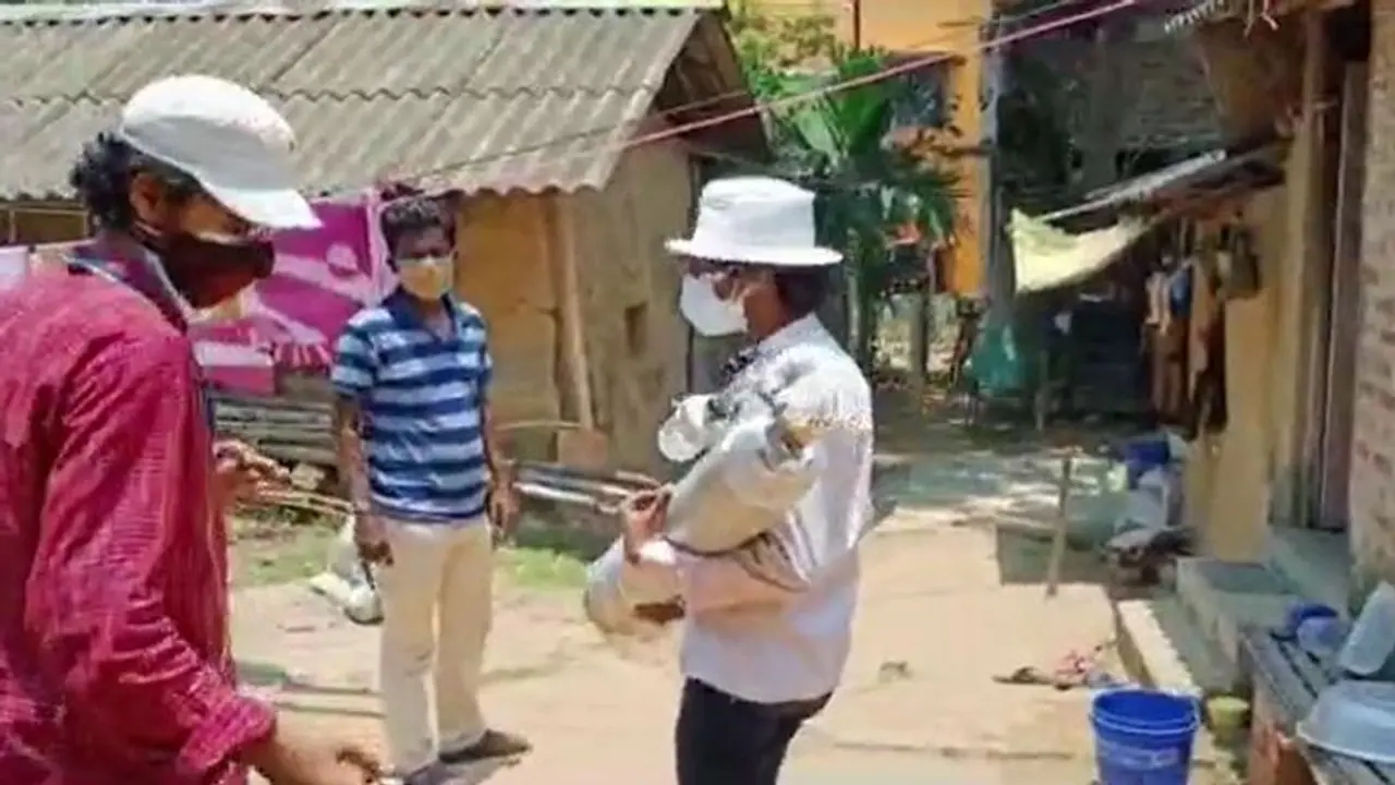 শূন্য সিপিআইএমের উপহার রেড ভলান্টিয়ার্স, বিরোধীদের ভরসাও তারা শূন্য সিপিআইএমের উপহার রেড ভলান্টিয়ার্স, বিরোধীদের ভরসাও তারা