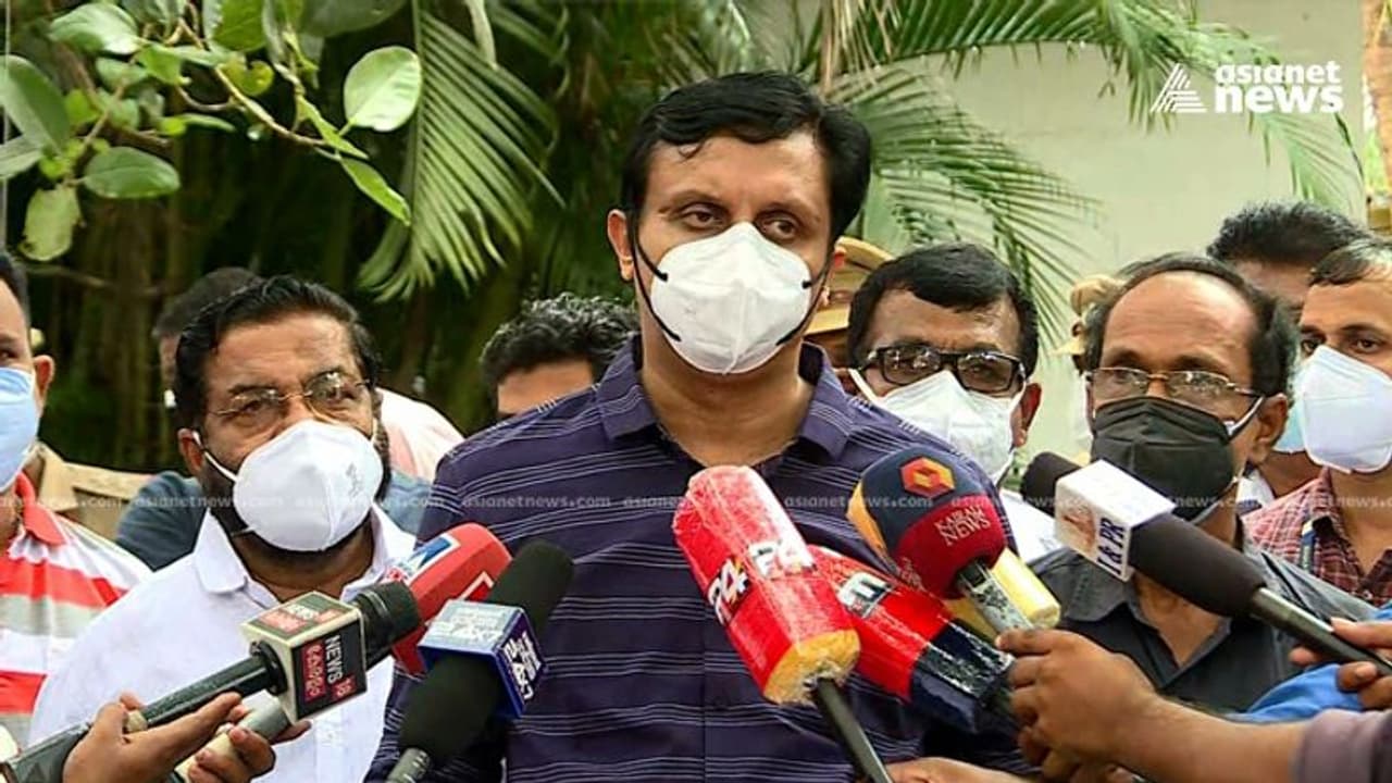 'ശുപാർശകൾ ഇല്ലാതെ കാര്യങ്ങൾ വേഗത്തിൽ നടക്കണം'; മുഹമ്മദ് റിയാസിന് പിന്തുണയുമായി സിപിഎം 'ശുപാർശകൾ ഇല്ലാതെ കാര്യങ്ങൾ വേഗത്തിൽ നടക്കണം'; മുഹമ്മദ് റിയാസിന് പിന്തുണയുമായി സിപിഎം