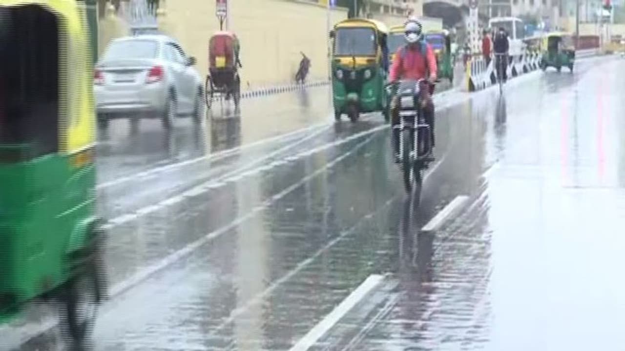 चंद घंटे में देश के 20 से अधिक राज्यों में छा जाएगा मानसून, बंगाल के शिबपुर में अस्थायी पुल बहा चंद घंटे में देश के 20 से अधिक राज्यों में छा जाएगा मानसून, बंगाल के शिबपुर में अस्थायी पुल बहा