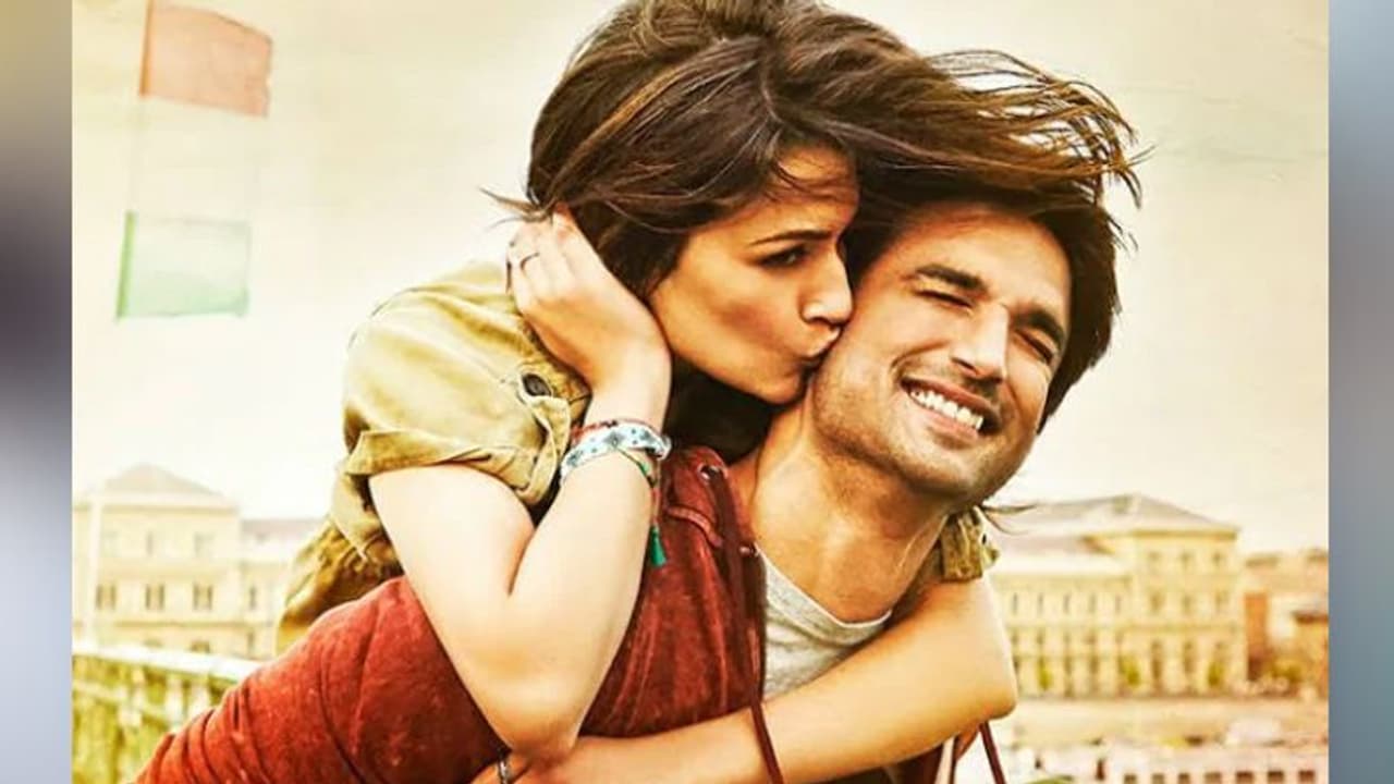 সম্পূর্ণ অচেনা অজানা দুটি মানুষ, একটা ছবি, বাকিটা আজ স্মতি, সুশান্তের প্রতি কৃতির খোলা চিঠি সম্পূর্ণ অচেনা অজানা দুটি মানুষ, একটা ছবি, বাকিটা আজ স্মতি, সুশান্তের প্রতি কৃতির খোলা চিঠি