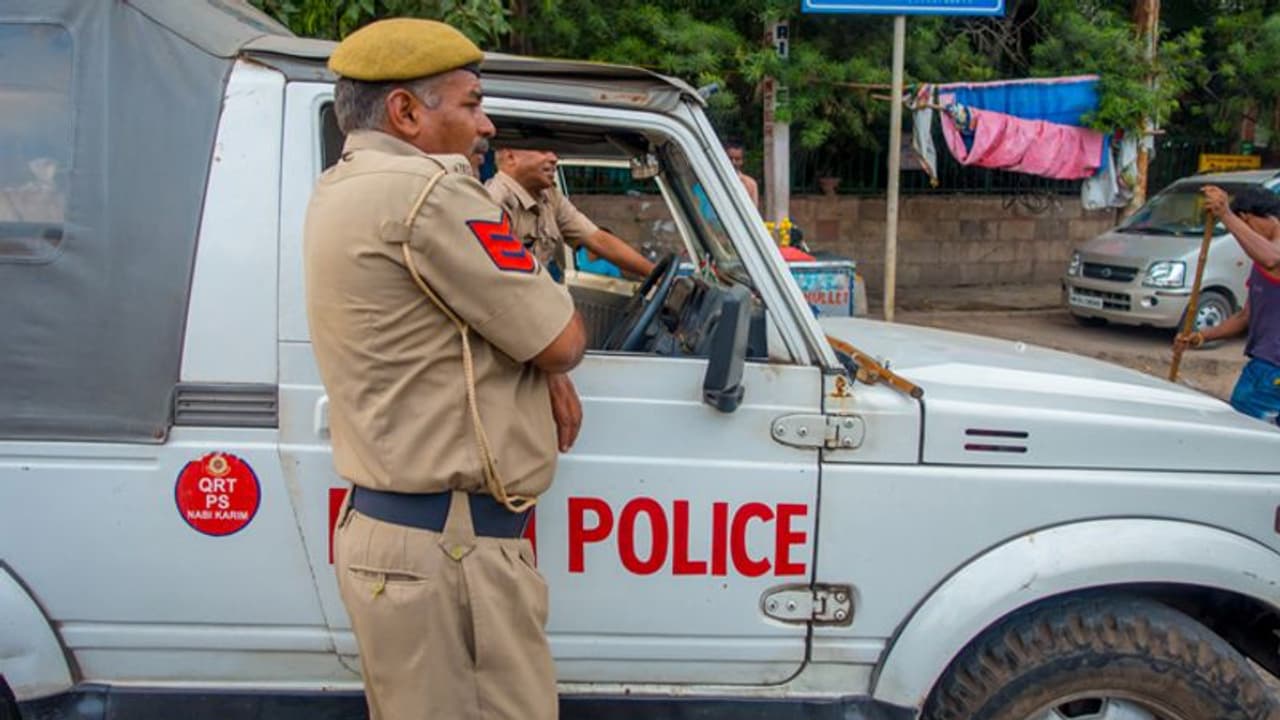 घर से अचानक गायब हुई 2 साल की बच्ची, पड़ताल करने पर पता चला कि पिता ही है किडनैपर घर से अचानक गायब हुई 2 साल की बच्ची, पड़ताल करने पर पता चला कि पिता ही है किडनैपर