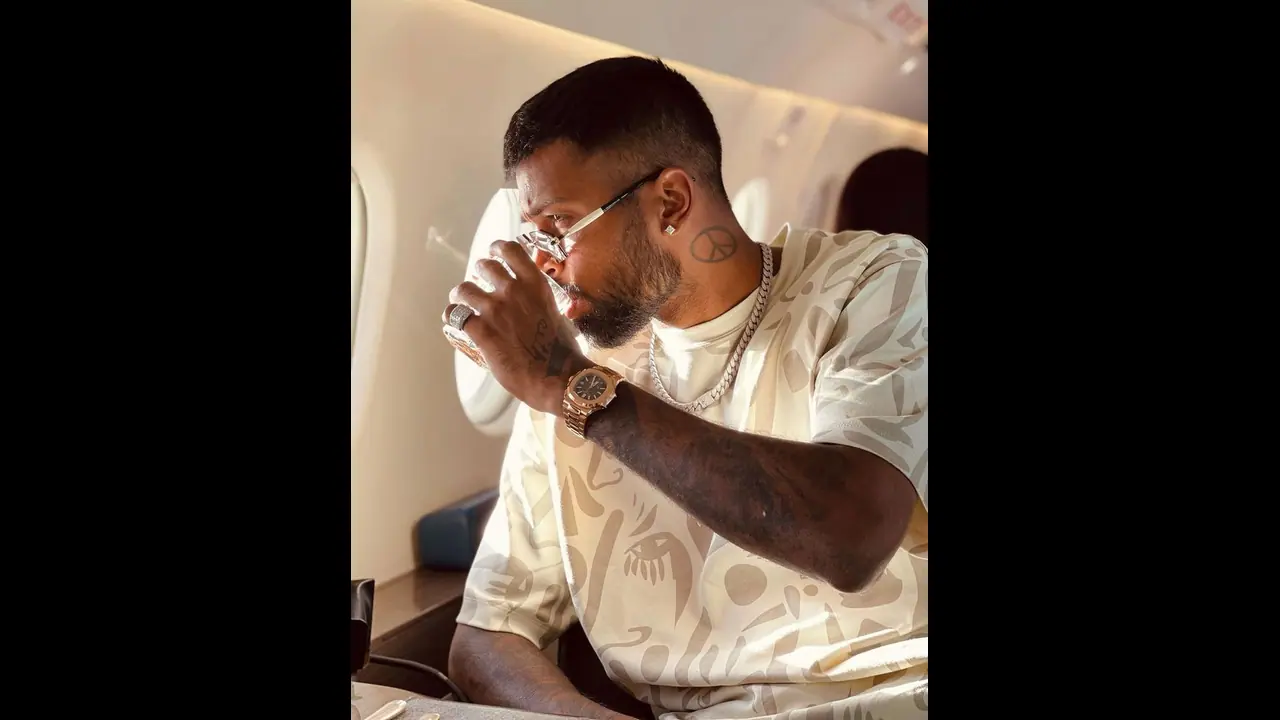 After MS Dhoni, Hardik Pandya undergoes new haircut; Natasa Stankovic displays her dancing skills After MS Dhoni, Hardik Pandya undergoes new haircut; Natasa Stankovic displays her dancing skills