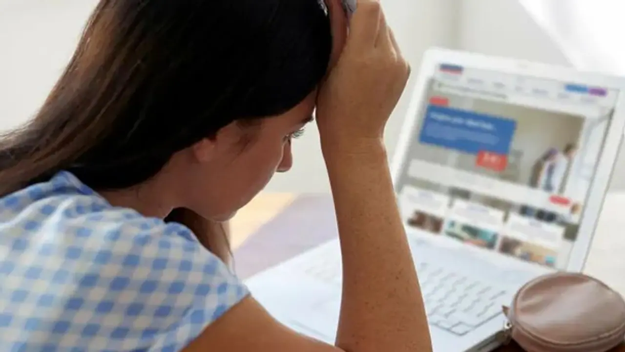 ಲಿಂಗ ಪರಿವರ್ತನೆಗೆ ಮುಂದಾಗಿದ್ದ ಯುವತಿಗೆ ಮಹಿಳೆಯಿಂದಲೇ 2 ಲಕ್ಷ ದೋಖಾ!