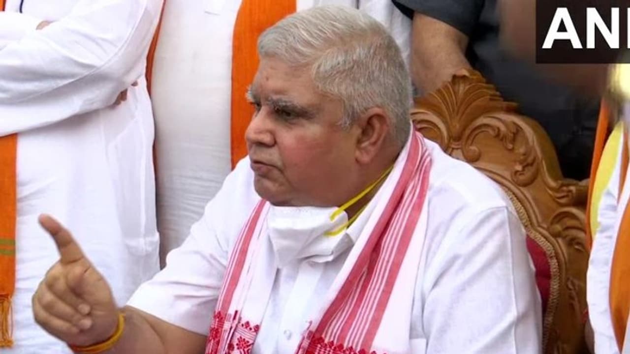 'রক্তে ভেজা বাংলা চাই না', ভোট সন্ত্রাস নিয়ে রবীন্দ্রনাথের কবিতা বলে মমতাকে নিাশানা রাজ্যপাল ধনকড়ের