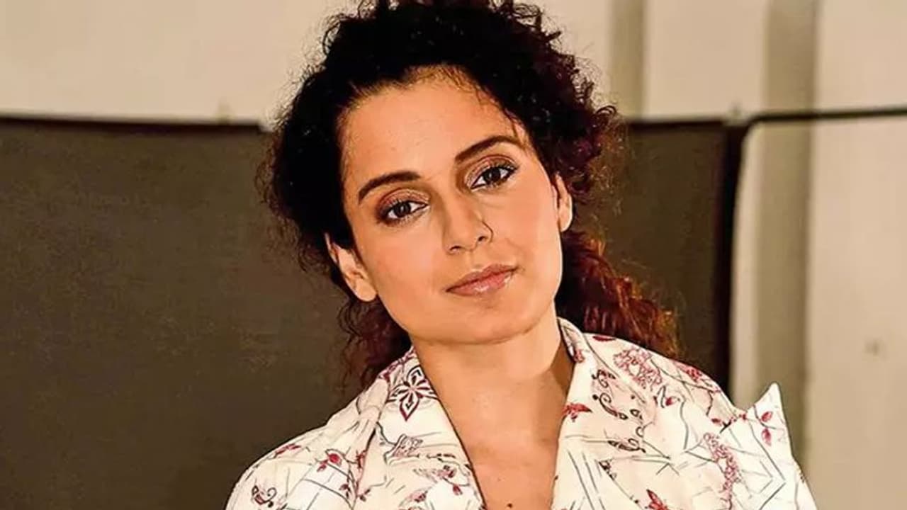 पासपोर्ट रिन्यूअल के लिए बॉम्बे हाईकोर्ट पहुंची Kangana Ranaut, इसलिए फंस गया है मामला पासपोर्ट रिन्यूअल के लिए बॉम्बे हाईकोर्ट पहुंची Kangana Ranaut, इसलिए फंस गया है मामला