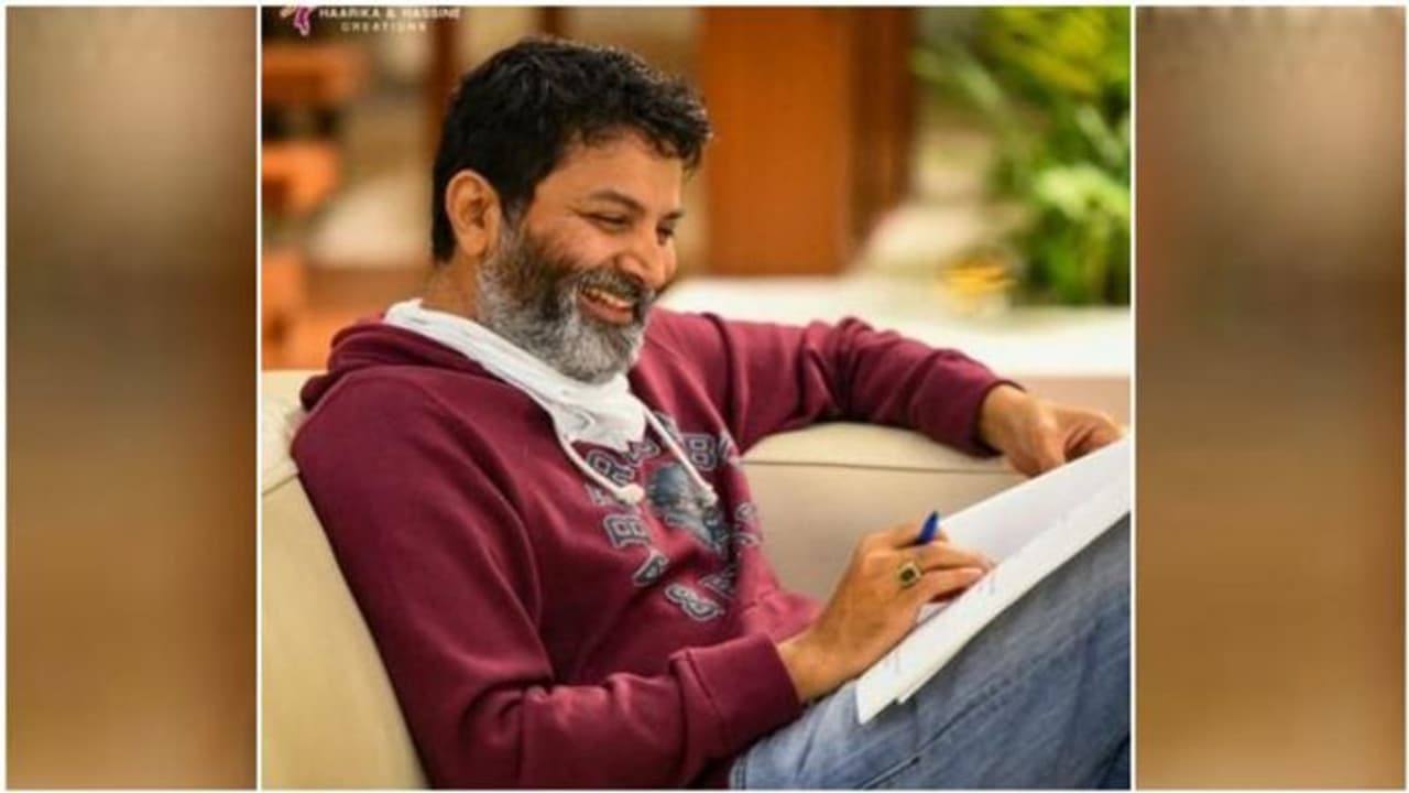 త్రివిక్రమ్ గ్లామర్ సెంటిమెంట్ రిపీట్..? పండగ చేసుకుంటామంటోన్న మహేష్ ఫ్యాన్స్ | trivikram repeat two heroines sentiment with mahesh movie also fans full happy arj | Trivikram ...