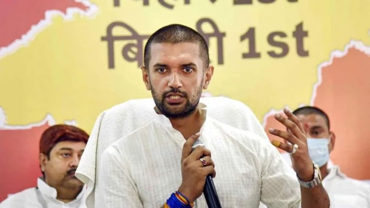 चिराग ने तोड़ी चुप्पी, बोले पार्टी मां के समान होती है और मां से धोखा नहीं करते..शेयर किया 6 पेज का लेटर