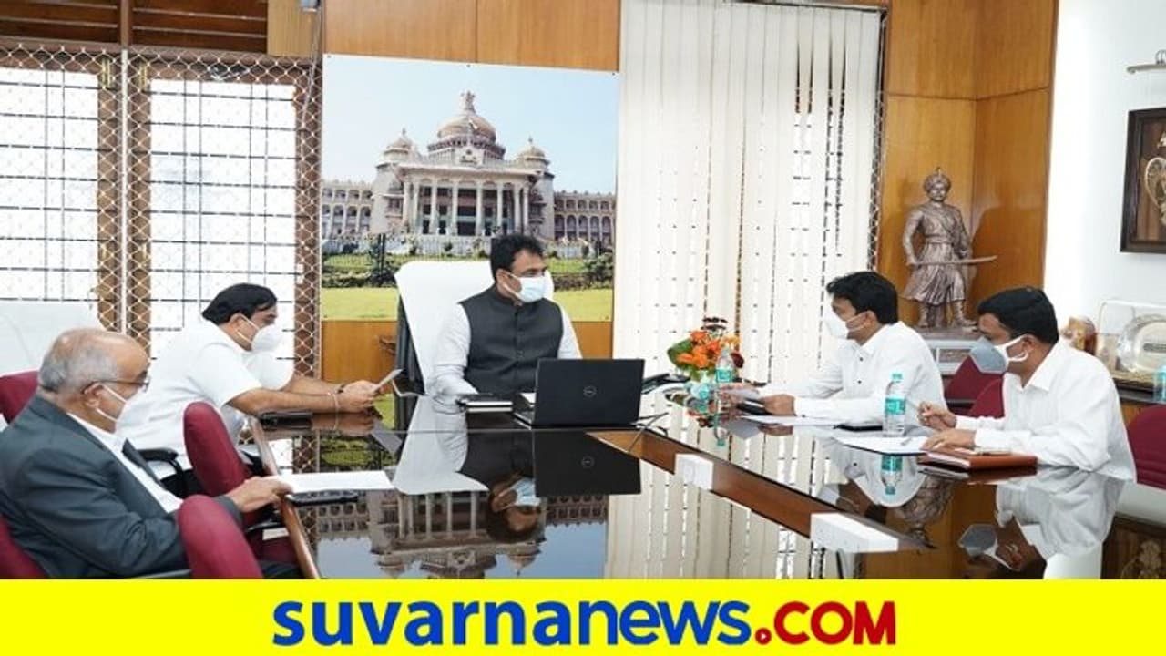 ಬೆಂಗ್ಳೂರಿನಲ್ಲಿ 7ನೇ ಅಂತಾರಾಷ್ಟ್ರೀಯ ಯೋಗ ದಿನಾಚರಣೆಗೆ ತಯಾರಿ ಬೆಂಗ್ಳೂರಿನಲ್ಲಿ 7ನೇ ಅಂತಾರಾಷ್ಟ್ರೀಯ ಯೋಗ ದಿನಾಚರಣೆಗೆ ತಯಾರಿ