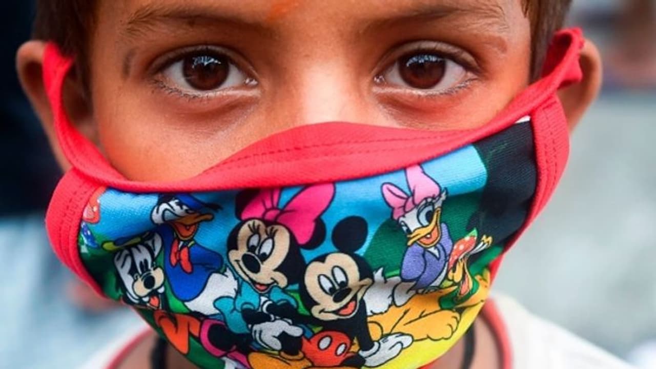 করোনাক্লান্ত দেশে শিশুদের জন্য স্বস্তি, কোভিডের দুটি তরঙ্গে ১২ শতাংশ সংক্রমিত হয়েছে এরা করোনাক্লান্ত দেশে শিশুদের জন্য স্বস্তি, কোভিডের দুটি তরঙ্গে ১২ শতাংশ সংক্রমিত হয়েছে এরা