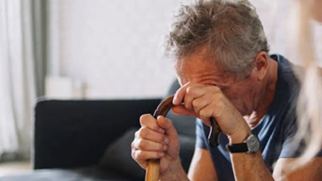 ncrb:முதியோர் கொலையில் தமிழகம் முதலிடம் ! வயதானவர்கள் வாழ தகுதியில்லாதவர்களா? என்சிஆர்பி அதிர்ச்சித் தகவல்