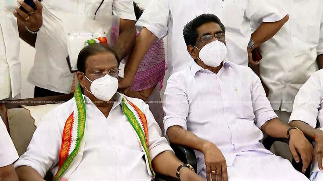  കെപിസിസി രാഷ്ട്രീയകാര്യ സമിതി യോഗത്തിൽ നിന്നും വിട്ട് നിന്ന് മുല്ലപ്പള്ളിയും 