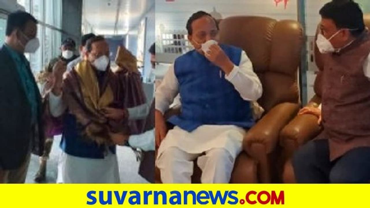 ಅಜ್ಜಿಗೆ ಅರಿವೆ ಚಿಂತೆ, ಮೊಮ್ಮಗಳಿಗೆ ಡಾಬಿನ ಚಿಂತೆ: ಅರುಣ್ ಸಿಂಗ್ ಆಗಮನಕ್ಕೆ ಕೈ ಟೀಕೆ ಅಜ್ಜಿಗೆ ಅರಿವೆ ಚಿಂತೆ, ಮೊಮ್ಮಗಳಿಗೆ ಡಾಬಿನ ಚಿಂತೆ: ಅರುಣ್ ಸಿಂಗ್ ಆಗಮನಕ್ಕೆ ಕೈ ಟೀಕೆ