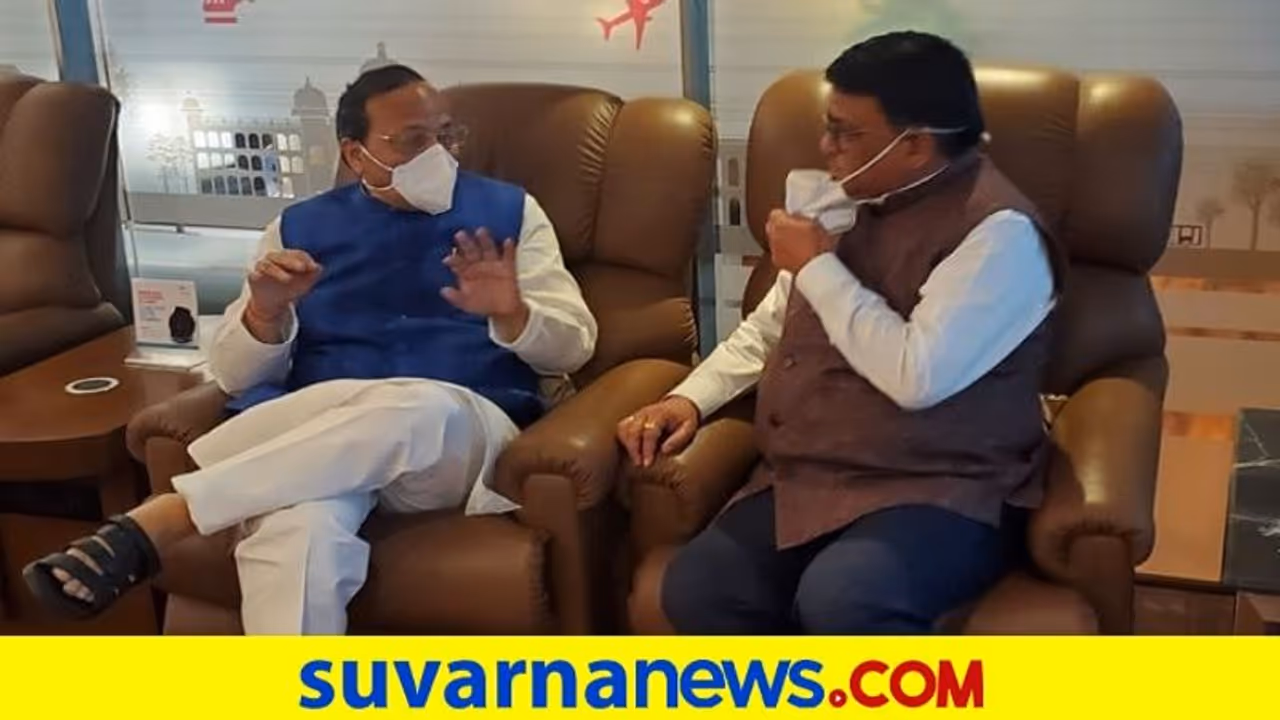 ನಾಯಕತ್ವ ಬದಲಾವಣೆ ಗೊಂದಲ ನಿವಾರಣೆಗೆ ಬಂದ ಅರುಣ್ ಸಿಂಗ್ ಮೊದಲ ಪ್ರತಿಕ್ರಿಯೆ ನಾಯಕತ್ವ ಬದಲಾವಣೆ ಗೊಂದಲ ನಿವಾರಣೆಗೆ ಬಂದ ಅರುಣ್ ಸಿಂಗ್ ಮೊದಲ ಪ್ರತಿಕ್ರಿಯೆ