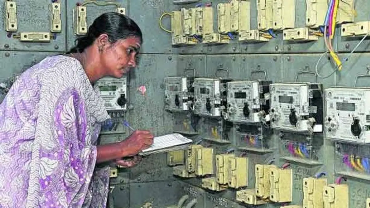 ஒவ்வொரு மாசமும் மின் கட்டணம்… அமைச்சர் செந்தில் பாலாஜி சொன்ன ஸ்மார்ட் மெசேஜ் ஒவ்வொரு மாசமும் மின் கட்டணம்… அமைச்சர் செந்தில் பாலாஜி சொன்ன ஸ்மார்ட் மெசேஜ்