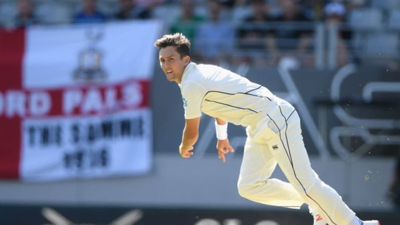 మురళీధరన్ రికార్డును సమం చేసిన బౌల్ట్.. దిగ్గజ బౌలర్లంతా అతడి తర్వాతే.. మురళీధరన్ రికార్డును సమం చేసిన బౌల్ట్.. దిగ్గజ బౌలర్లంతా అతడి తర్వాతే..