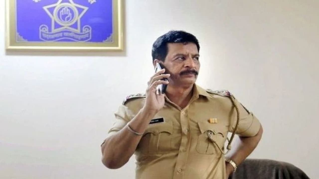 Antilia ಕೇಸ್: ಮಾಜಿ ಎನ್ಕೌಂಟರ್ ಸ್ಪೆಷಲಿಸ್ಟ್ ಪ್ರದೀಪ್ ಶರ್ಮಾ ಮೇಲೆ NIA ದಾಳಿ!