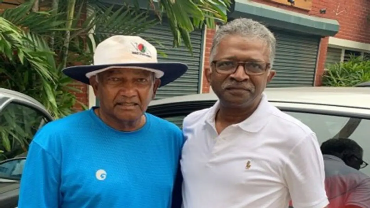 पूर्व क्रिकेटर बी विजयकृष्णा का निधन, सीएम येदियुरप्पा ने इस तरह दी श्रद्धांजलि पूर्व क्रिकेटर बी विजयकृष्णा का निधन, सीएम येदियुरप्पा ने इस तरह दी श्रद्धांजलि