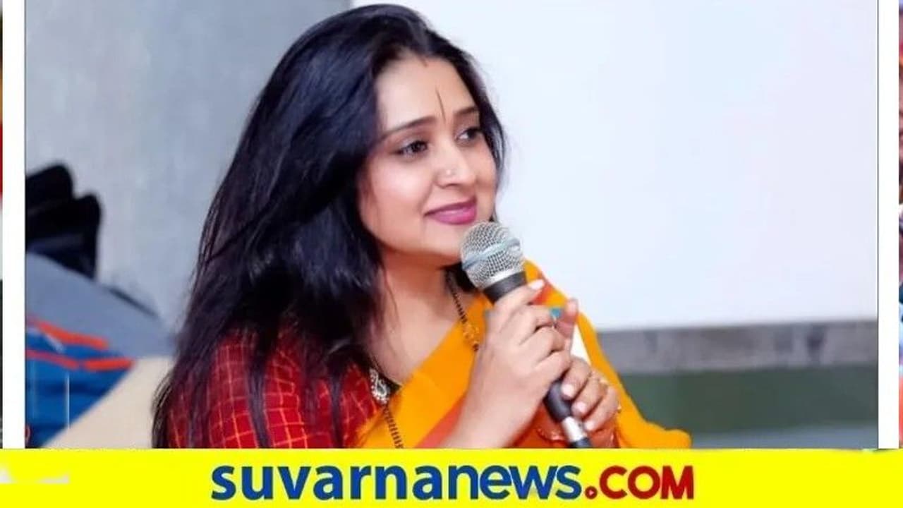 50 ದಿನಗಳ ಬಳಿಕ KGF 2 ಡಬ್ಬಿಂಗ್ನಲ್ಲಿ ಮಾಳವಿಕಾ ಭಾಗಿ 50 ದಿನಗಳ ಬಳಿಕ KGF 2 ಡಬ್ಬಿಂಗ್ನಲ್ಲಿ ಮಾಳವಿಕಾ ಭಾಗಿ