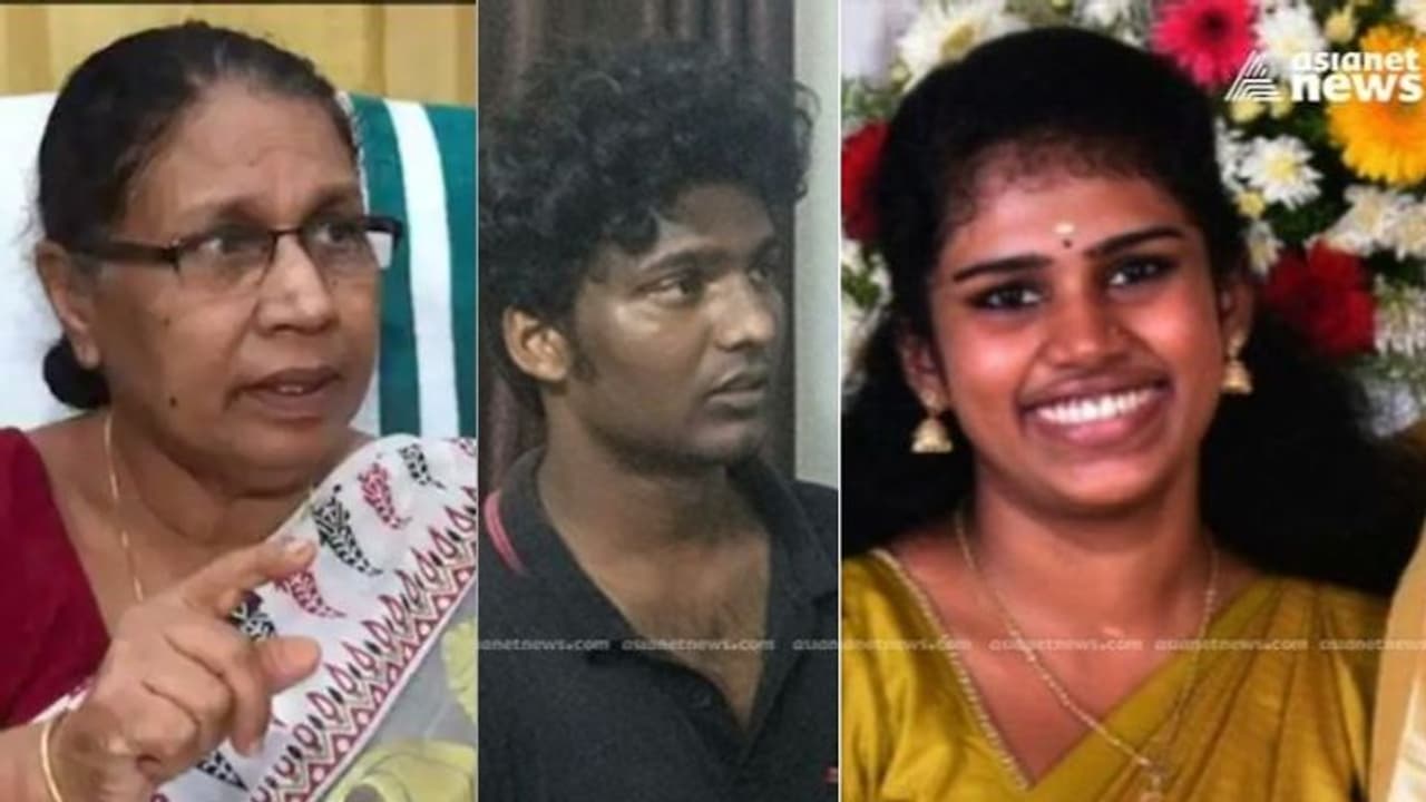 പരാതി താക്കീതിൽ ഒതുക്കിയതെന്തിന്? ഏലംകുളം കൊലപാതകത്തിൽ പൊലീസിനെ വിമർശിച്ച് സംസ്ഥാന വനിതാ കമ്മീഷൻ പരാതി താക്കീതിൽ ഒതുക്കിയതെന്തിന്? ഏലംകുളം കൊലപാതകത്തിൽ പൊലീസിനെ വിമർശിച്ച് സംസ്ഥാന വനിതാ കമ്മീഷൻ