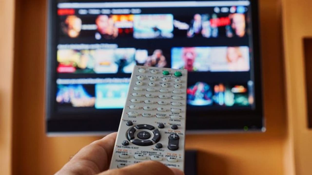 सोशल मीडिया की तर्ज पर चैनलों को भी बनानी होगी शिकायतों के निराकरण की व्यवस्था, वर्ना बंद हो जाएगा टेलिकास्ट सोशल मीडिया की तर्ज पर चैनलों को भी बनानी होगी शिकायतों के निराकरण की व्यवस्था, वर्ना बंद हो जाएगा टेलिकास्ट