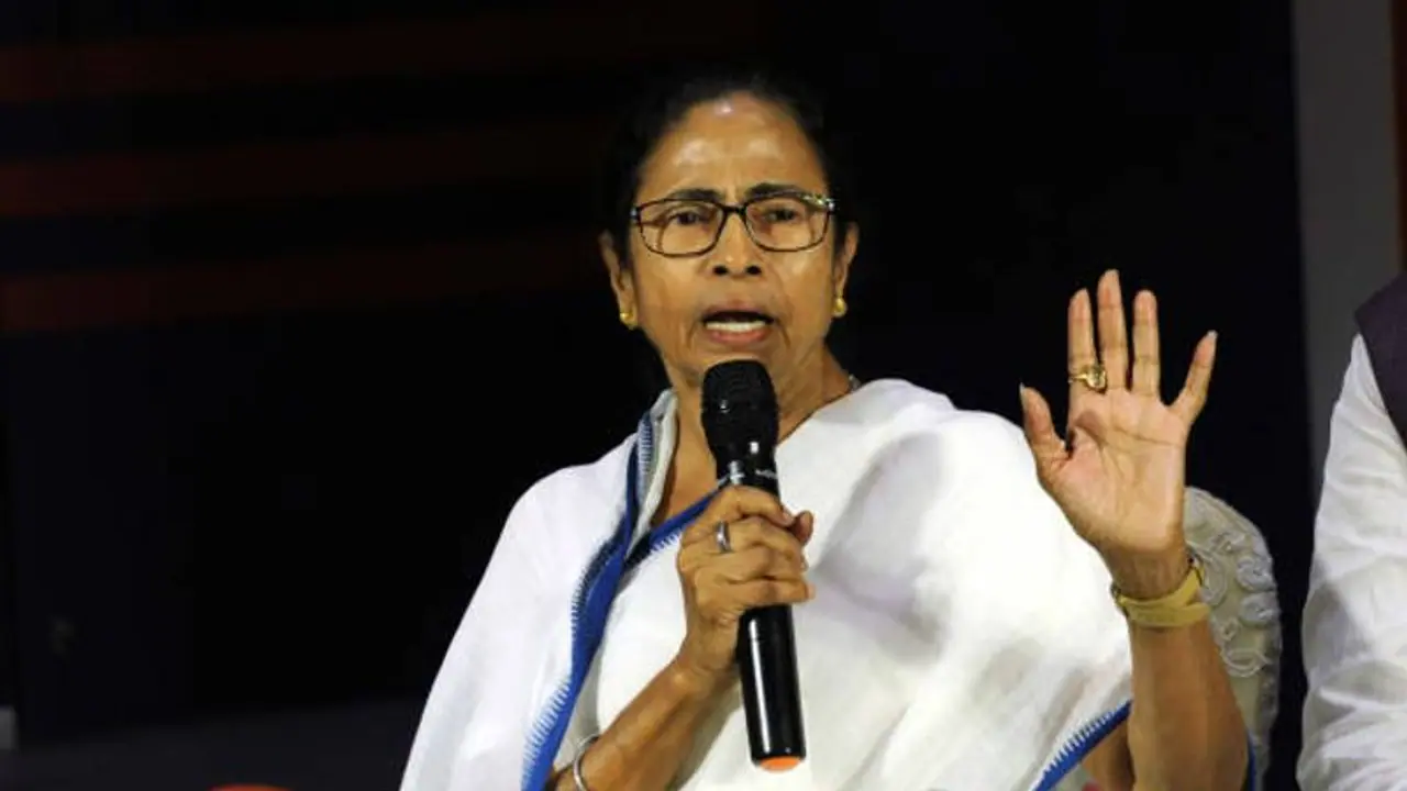 Mamata fined Rs 5 lakh by Calcutta High Court for 'portraying judiciary in bad light'