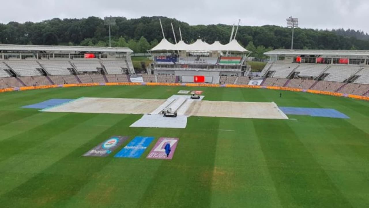 বাধা হয়ে দাঁড়াল বৃষ্টি, ভেস্তে গেল বিশ্ব টেস্ট চ্যাম্পিয়নশিপ ফাইনালের প্রথম সেশনের খেলা বাধা হয়ে দাঁড়াল বৃষ্টি, ভেস্তে গেল বিশ্ব টেস্ট চ্যাম্পিয়নশিপ ফাইনালের প্রথম সেশনের খেলা