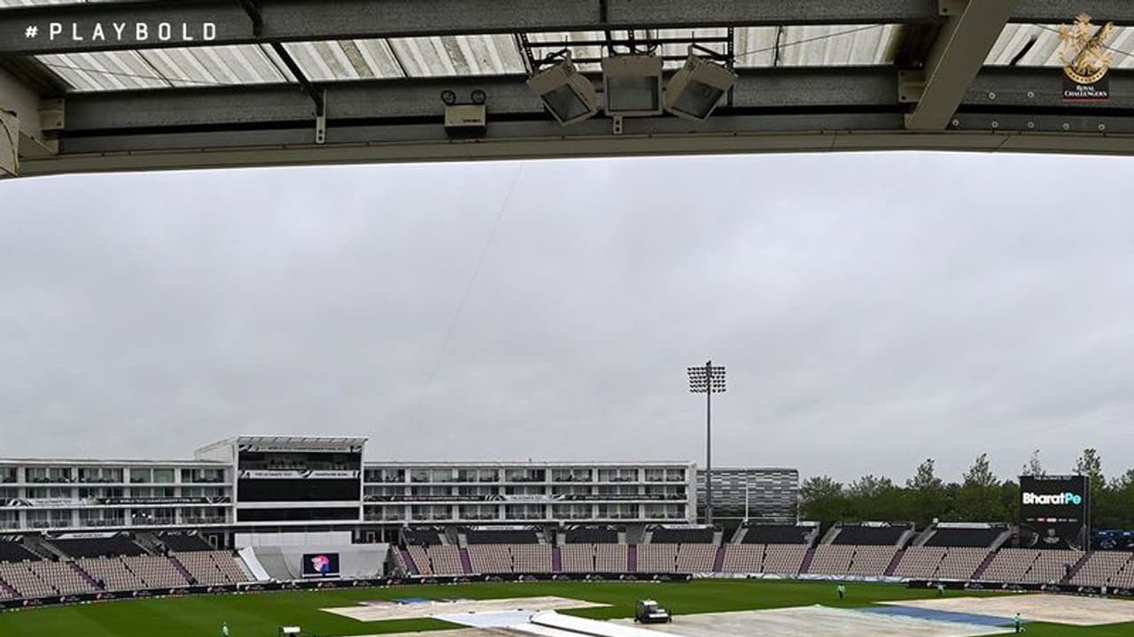 WTC फाइनल: साउथैम्पटन में बारिश के कारण नहीं हो सका पहले दिन का खेल, मैच के लिए रखा गया है रिजर्व डे WTC फाइनल: साउथैम्पटन में बारिश के कारण नहीं हो सका पहले दिन का खेल, मैच के लिए रखा गया है रिजर्व डे