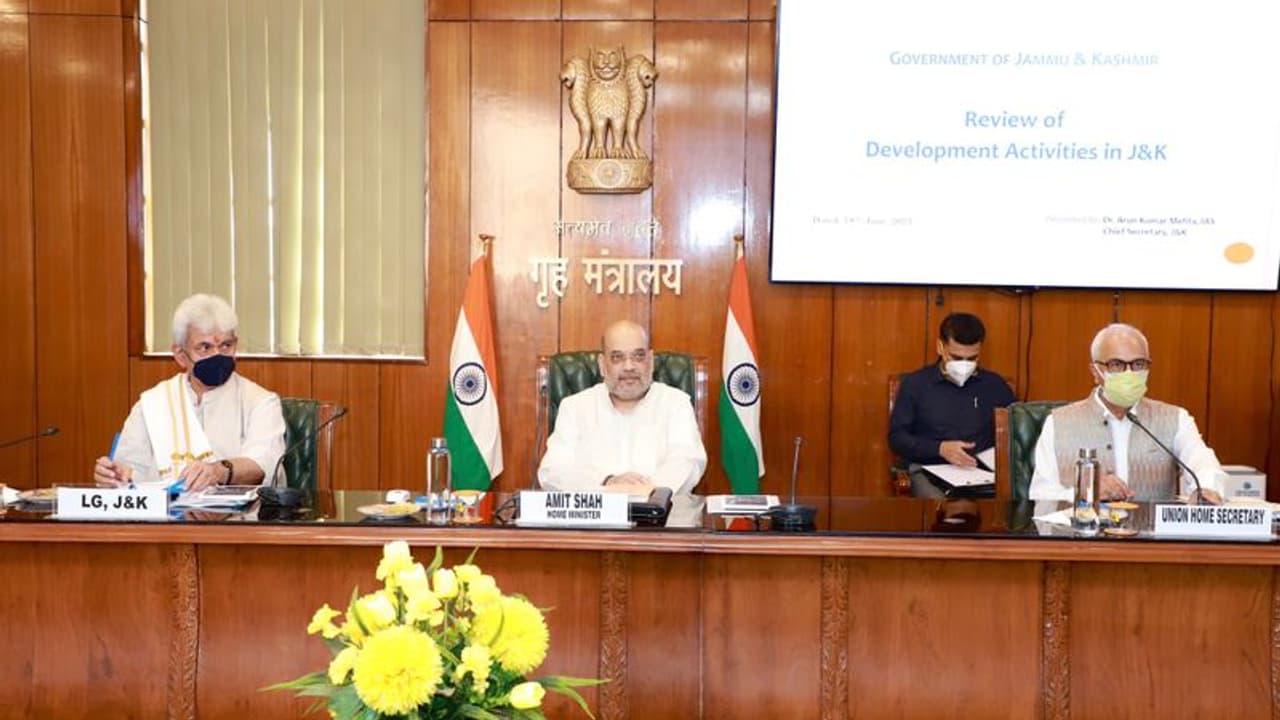 জম্মু ও কাশ্মীরে উন্নয়নের গতি বাড়াতে তৎপর কেন্দ্র, পর্যালোচনা বৈঠক অমিত শাহের