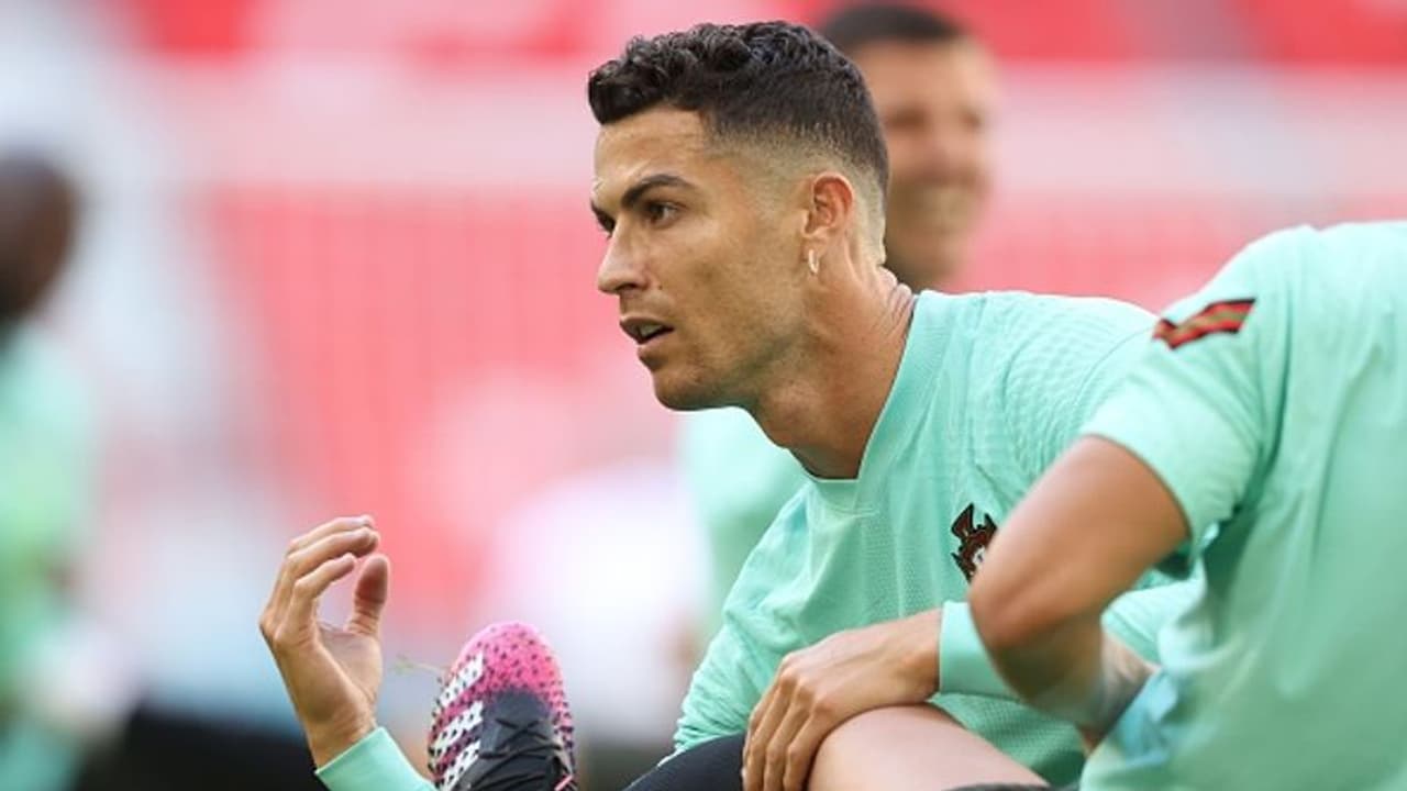 'പരിഹസിച്ചവര് നിശബ്ദരായി'; മാഞ്ചസ്റ്ററിലേക്കുള്ള റൊണാള്ഡോയെ തിരിച്ചുവരവിനെ കുറിച്ച് ആന്ഡി മറേ 'പരിഹസിച്ചവര് നിശബ്ദരായി'; മാഞ്ചസ്റ്ററിലേക്കുള്ള റൊണാള്ഡോയെ തിരിച്ചുവരവിനെ കുറിച്ച് ആന്ഡി മറേ