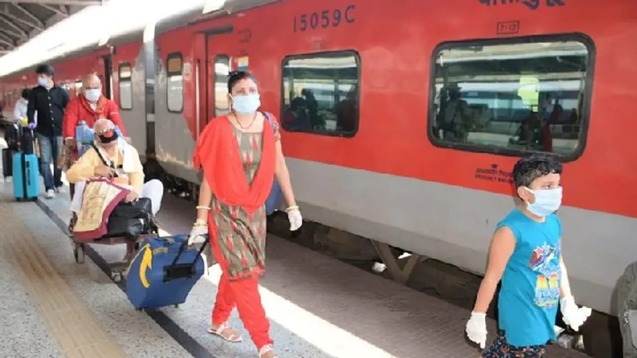 खुशखबरी: रेलवे शुरू करने जा रहा 50 स्पेशल ट्रेनें, इन राज्यों को होगा फायदा...देखिए पूरी लिस्ट खुशखबरी: रेलवे शुरू करने जा रहा 50 स्पेशल ट्रेनें, इन राज्यों को होगा फायदा...देखिए पूरी लिस्ट