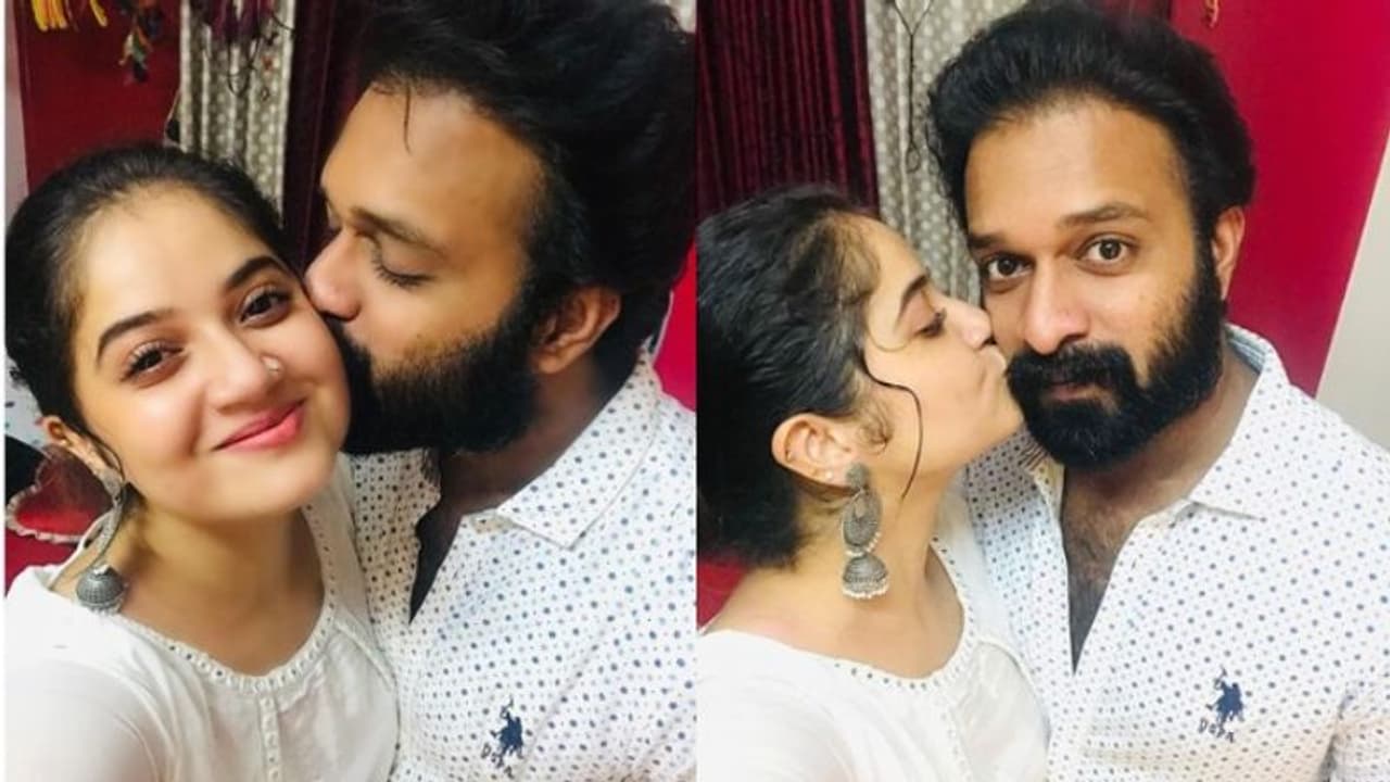 'ഇത്ര റൊമാന്റിക്കോ ശിവൻ'; ഷഫ്‌നയ്‌ക്കൊപ്പമുള്ള ചിത്രത്തിന് ആരാധകരുടെ കമന്റ്