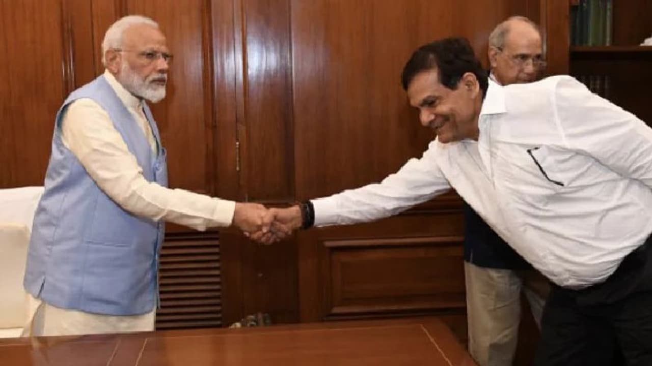 ಉತ್ತರ ಪ್ರದೇಶದಲ್ಲಿ ಗೆಲ್ಲಲು ಪ್ರಧಾನ ಮಂತ್ರಿ ಹೆಸರೇ ಸಾಕು: ಮೋದಿ ಆಪ್ತನ ಮಾತು! ಉತ್ತರ ಪ್ರದೇಶದಲ್ಲಿ ಗೆಲ್ಲಲು ಪ್ರಧಾನ ಮಂತ್ರಿ ಹೆಸರೇ ಸಾಕು: ಮೋದಿ ಆಪ್ತನ ಮಾತು!