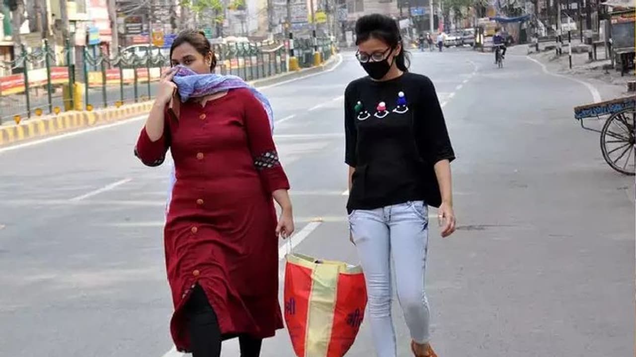 गुड न्यूज: UP में मॉल रेस्त्रां खुलेंगे, दफ्तर जा सकेंगे 100% कर्मचारी, लेकिन केस 500 पार तो लॉकडाउन गुड न्यूज: UP में मॉल रेस्त्रां खुलेंगे, दफ्तर जा सकेंगे 100% कर्मचारी, लेकिन केस 500 पार तो लॉकडाउन