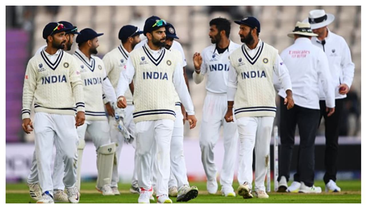 চাপ কাটাতে চতুর্থ দিনে দরকার দ্রুত উইকেট, ম্যাচে ফিরতে মরিয়া বিরাট ব্রিগেড চাপ কাটাতে চতুর্থ দিনে দরকার দ্রুত উইকেট, ম্যাচে ফিরতে মরিয়া বিরাট ব্রিগেড