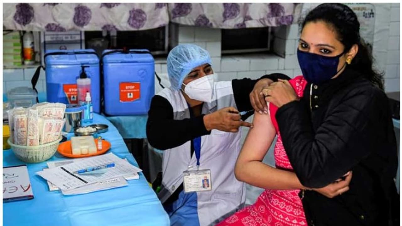 രാജ്യത്ത് ഇന്ന് റെക്കോഡ് വാക്സിനേഷൻ; 24 മണിക്കൂറിനിടെ 69 ലക്ഷം ഡോസ് വിതരണം ചെയ്തു